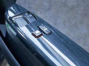ハイエースワゴン４型ハイエース　ＦＬＥＸ　バルベロ１７インチ