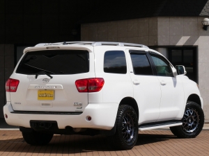セコイア新車並行　1ナンバー登録済　リフトUP