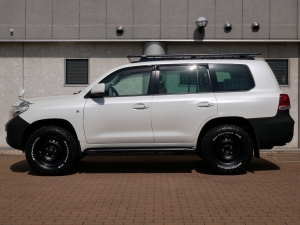 ランクル２００リフトUP　TOYOTAロゴグリル