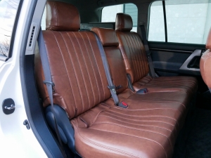 ランクル２００リフトUP　TOYOTAロゴグリル