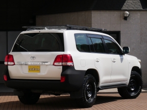 ランクル２００リフトUP　TOYOTAロゴグリル