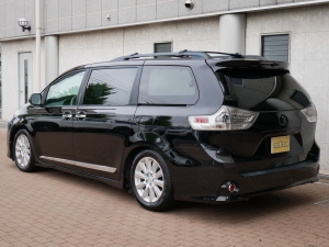 シエナ新車並行　SE　ローダウン