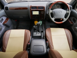 ランクルプラドFD-classic×FD-camp車中泊コーディネート