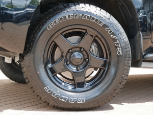 ランクル２００AX　ワンオーナー　TOYOTAロゴグリル