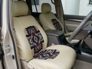ランクルプラドTX　PENDLETONシート　リフトUP