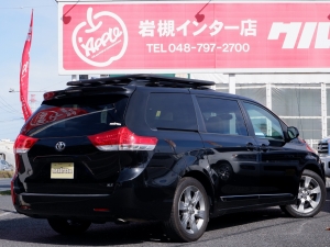 シエナ新車並行　XLE　　レザーシート