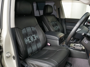 ランクル２００中古車金利1.9％　FD-classic　NEWペイント