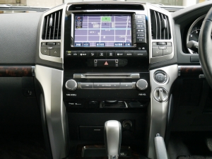 ランクル２００中古車金利1.9％　FD-classic　NEWペイント