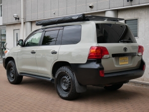ランクル２００中古車金利1.9％　FD-classic　NEWペイント
