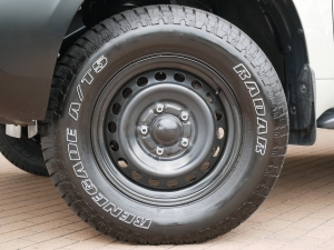 ランクル２００中古車金利1.9％　FD-classic　NEWペイント