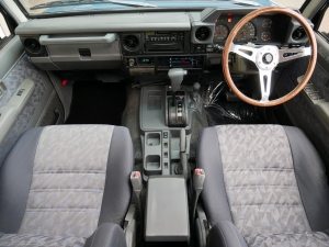 ランクル７０ZXベースの4ナンバー規格！ARBバンパー付き！