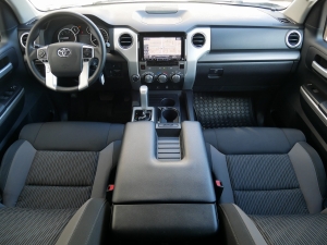 タンドラ新並　クルーマックス　SR5　4WD　ワンオーナー
