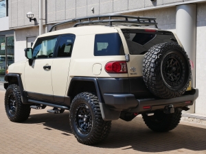 ＦＪクルーザー新車並行　ワンオーナー　USトレイル