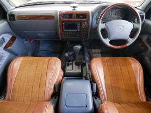 ランクルプラドFD-classic　TOYOTAロゴグリル　フラットシート
