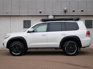 ランクル２００オフロードLOOKカスタム　TOYOTAグリル　ブッシュワーカー