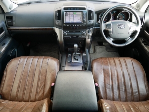 ランクル２００オフロードLOOKカスタム　TOYOTAグリル　ブッシュワーカー