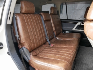 ランクル２００オフロードLOOKカスタム　TOYOTAグリル　ブッシュワーカー