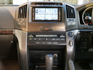 ランクル２００AX