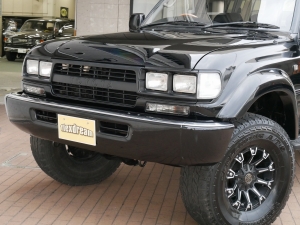 ランクル８０ALLBLACKコンプリート　角目四灯フェイス