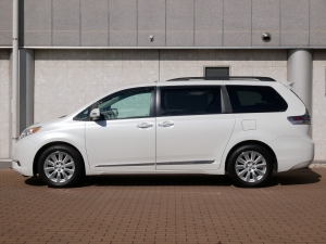 シエナ新車並行　リミテッド