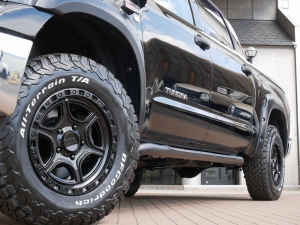タンドラクルーマックス　SR5　アメリカモデル