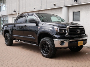 タンドラクルーマックス　SR5　アメリカモデル