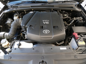 ハイラックスサーフ後期　V6エンジン搭載　ブラック×メッキカスタムCP