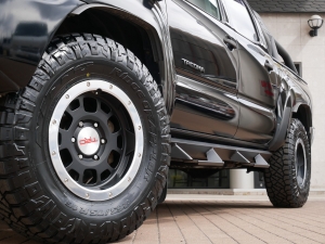 タコマダブルキャブ　TRDスポーツ　新車並行