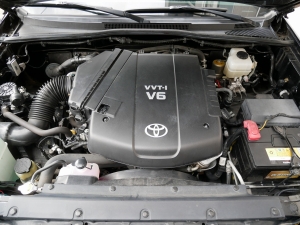 タコマダブルキャブ　TRDスポーツ　新車並行