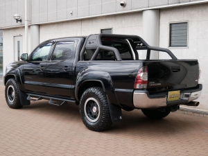 タコマダブルキャブ　TRDスポーツ　新車並行