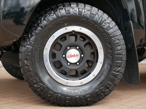 タコマダブルキャブ　TRDスポーツ　新車並行
