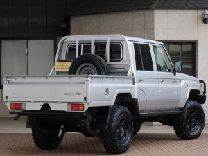 ランクル７０ARBバンパー　リフトアップ　ブラッドレーV