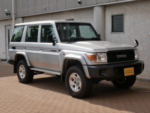 ランクル７０70生誕30周年限定車　輸出スタイル