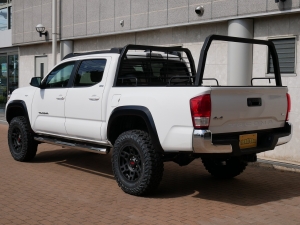 タコマ新車並行　ダブルキャブ　SR5