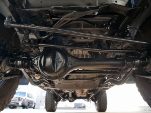 ランクルプラドリフトUP　メッキTOYOTAロゴグリル