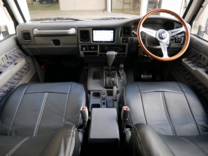 ランクルプラド78系リフトUP　メッキTOYOTAロゴグリル