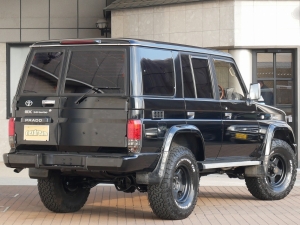 ランクルプラド78系リフトUP　メッキTOYOTAロゴグリル