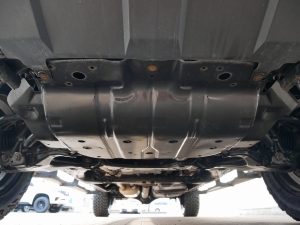 タンドラ新並　TRDPRO仕様　ベンコラ
