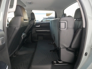 タンドラ2021モデル　TRDPRO　ルナロック