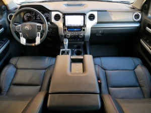 タンドラ2021モデル　TRDPRO　ルナロック