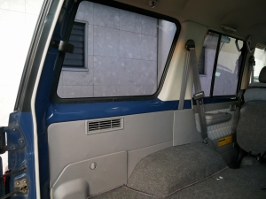 ランクル７０後期HZJ76V　輸出仕様カスタム　ARBラック
