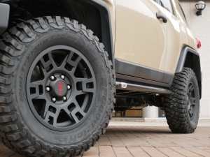 ＦＪクルーザー新車並行　トレイル仕様　BLACKRHINO