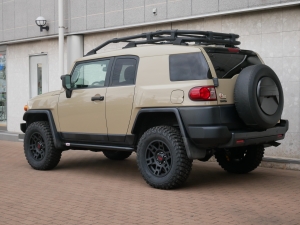ＦＪクルーザー新車並行　トレイル仕様　BLACKRHINO