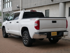 タンドラ新車並行　2021年モデル　ワンオーナー