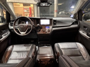 シエナ新車並行　実走行　2018年モデル　