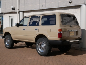 ランクル８０FD-classic　丸目フェイス　内装張替え