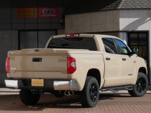 タンドラ新車並行　ベンチシート　コラムシフト