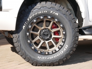 ハイラックス登録済み未使用車　リフトアップ　BFグッドリッチ
