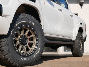 ハイラックス登録済み未使用車　リフトアップ　BFグッドリッチ