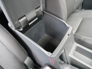 ハイラックスリフトアップ　未使用車